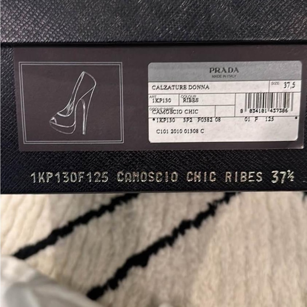 Authentic Prada maroon suede platform pumps 37.5 - Picture 4 of 10